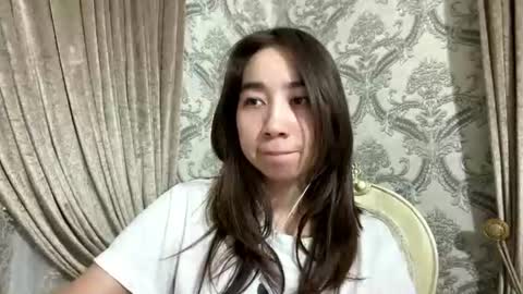 Snapshot of merlenebixel chatting on 07-16-26, 04:24 merlenebixel online show from 07-16-26, 04:24
