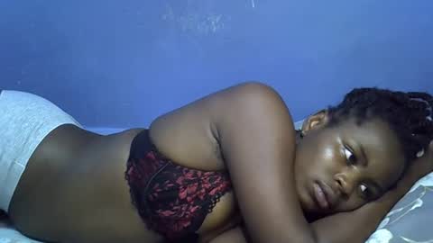 merlin_queen online show from 11-25-25, 05:35