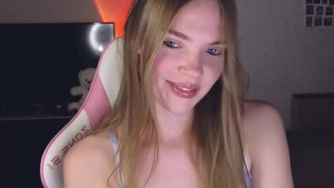 Snapshot of merry_dancers_ chatting on 01-21-25, 04:37 Susan online show from 01-21-25, 04:37