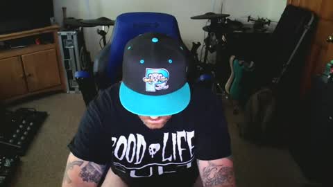 Snapshot of metalhead18787 chatting on 07-19-26, 11:14 metalhead18787 online show from 07-19-26, 11:14