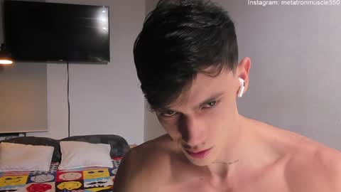 Snapshot of metatron_muscle chatting on 01-04-25, 02:46 Dany online show from 01-04-25, 02:46