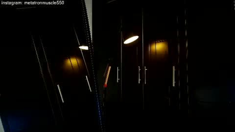Snapshot of metatron_muscle chatting on 06-22-26, 03:25 Dany online show from 06-22-26, 03:25