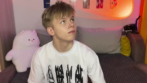 Arthur online show from 04-26-26, 09:23