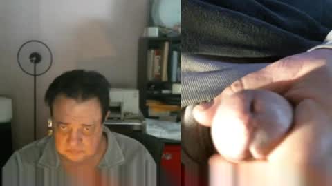 Snapshot of metrowester chatting on 01-26-25, 01:15 metrowester online show from 01-26-25, 01:15