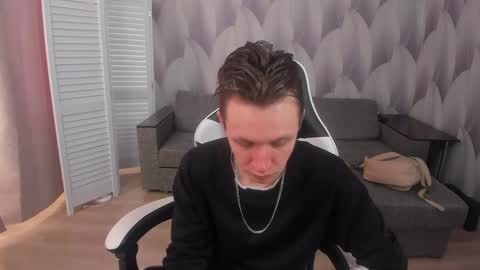 MEVERIK OUSHEN online show from 04-24-26, 01:24