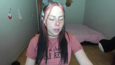 Snapshot of mey090 chatting on 01-30-25, 11:13 Mey online show from 01-30-25, 11:13