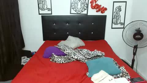 mhia1972 online show from 10-28-25, 05:48