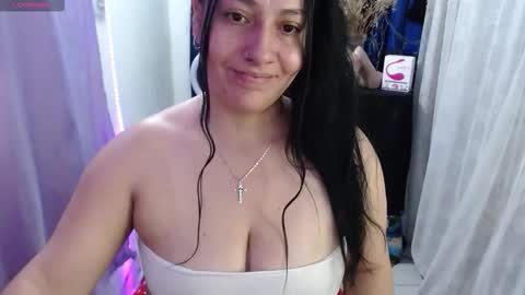 LorenWelcome my rooomLovense is active my orgasms in your handsGive me more pleasure a PVT is open PVT online show from 05-13-26, 09:44