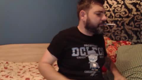 Snapshot of mia750 chatting on 10-26-25, 11:53 Mia online show from 10-26-25, 11:53