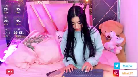 Mia online show from 12-22-25, 03:03