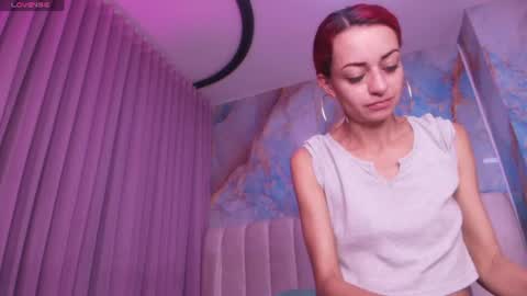 Snapshot of mia_0_ chatting on 06-09-26, 07:14 Emi online show from 06-09-26, 07:14