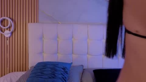 mia online show from 12-16-25, 03:00