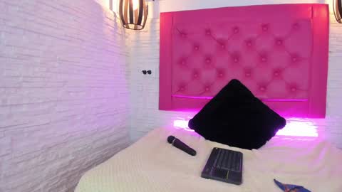 Mia Blonde online show from 01-29-25, 02:19