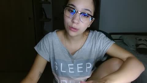 Mia online show from 03-27-26, 01:33