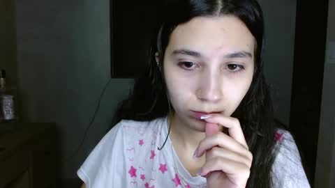 Mia online show from 06-08-26, 01:50