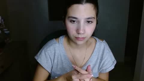 Mia online show from 07-01-26, 02:46
