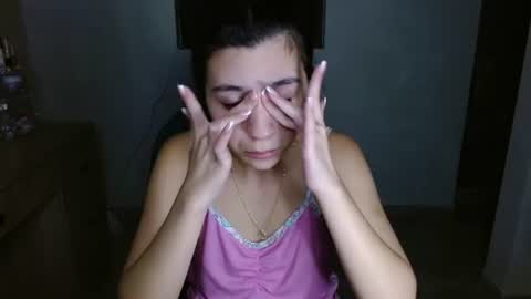 Mia online show from 07-17-26, 03:57