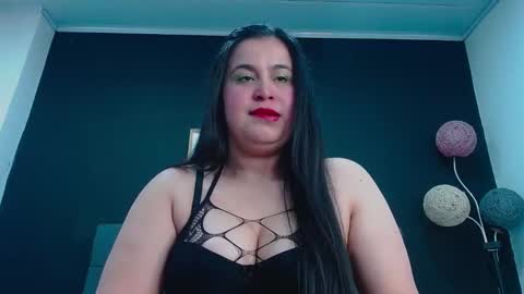 C A L L  M E  M I A  online show from 09-17-25, 10:00