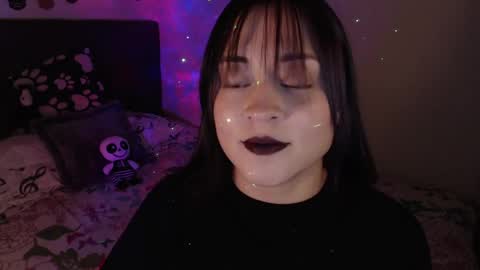 Snapshot of mia_adams_red chatting on 01-25-25, 12:59 mia online show from 01-25-25, 12:59