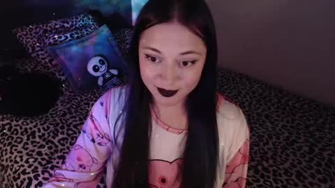 Snapshot of mia_adams_red chatting on 02-18-25, 05:31 mia online show from 02-18-25, 05:31
