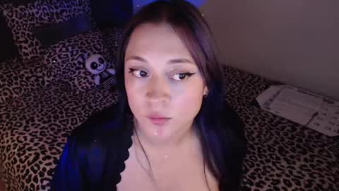 Snapshot of mia_adams_red chatting on 03-04-25, 02:17 mia online show from 03-04-25, 02:17