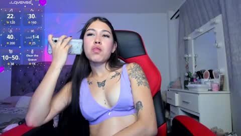 mia_adamsxxx online show from 01-08-25, 10:16