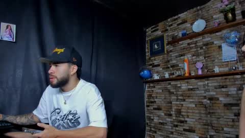 Mia and vincentt model indepent online show from 10-28-25, 05:00