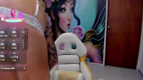 Mia online show from 11-12-25, 08:41