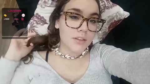Snapshot of mia_boone chatting on 12-01-24, 08:42 mia_boone online show from 12-01-24, 08:42