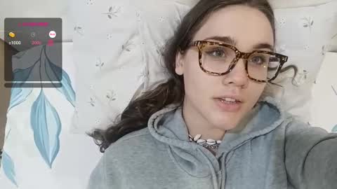Snapshot of mia_boone chatting on 12-15-24, 11:23 mia_boone online show from 12-15-24, 11:23