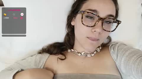 Snapshot of mia_boone chatting on 01-01-25, 05:11 mia_boone online show from 01-01-25, 05:11