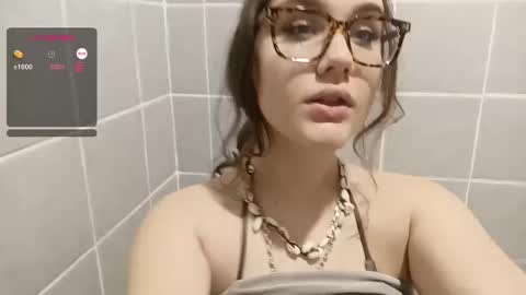 Snapshot of mia_boone chatting on 01-13-25, 11:17 mia_boone online show from 01-13-25, 11:17