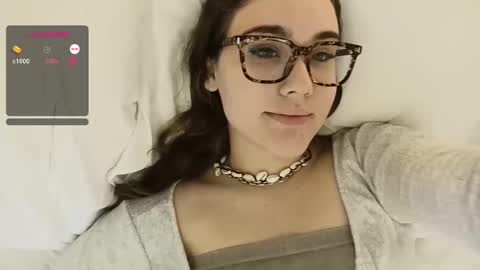 Snapshot of mia_boone chatting on 01-17-25, 11:18 mia_boone online show from 01-17-25, 11:18