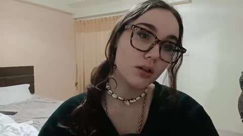 Snapshot of mia_boone chatting on 03-01-25, 03:49 mia_boone online show from 03-01-25, 03:49