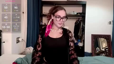 Snapshot of mia_boone chatting on 09-15-25, 04:40 mia_boone online show from 09-15-25, 04:40