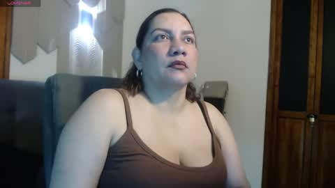 Mia online show from 04-27-26, 02:20