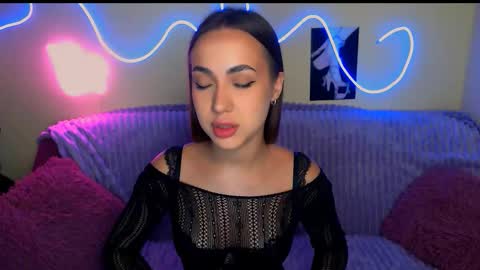 Snapshot of mia_cutie77 chatting on 10-07-25, 09:06 mia_cutie77 online show from 10-07-25, 09:06