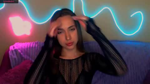 Snapshot of mia_cutie77 chatting on 10-14-25, 09:43 mia_cutie77 online show from 10-14-25, 09:43