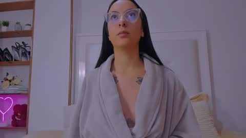 Sarah Luna online show from 03-02-25, 12:32