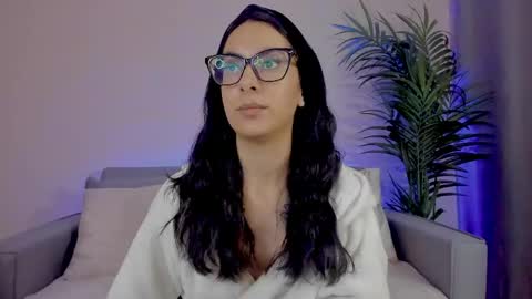 Sarah Luna online show from 04-28-26, 11:26