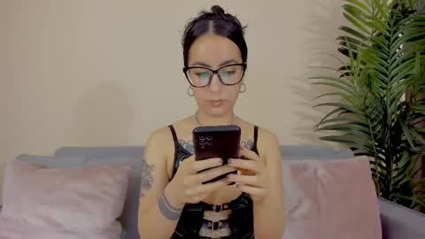 Sarah Luna online show from 06-03-26, 02:19