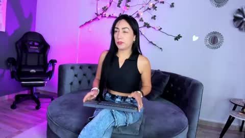 mia_davis__ online show from 06-03-26, 11:57