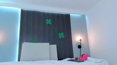 Mia Dollce online show from 03-18-26, 10:40