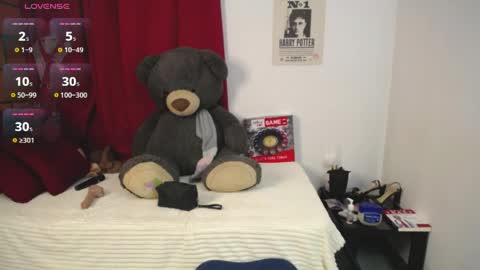 Mia online show from 04-10-26, 12:10