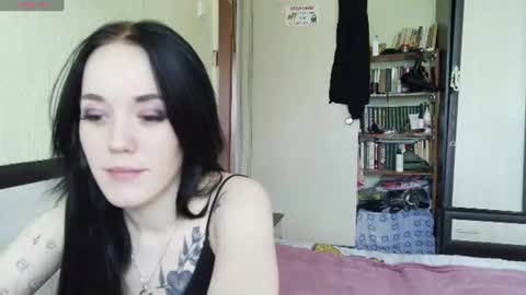 Snapshot of mia_ellis_ chatting on 08-03-26, 10:10 Mia and Jenny online show from 08-03-26, 10:10