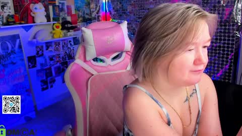 Mia online show from 04-06-26, 04:46