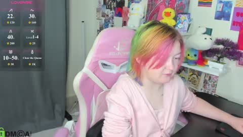 Mia online show from 07-12-26, 02:46