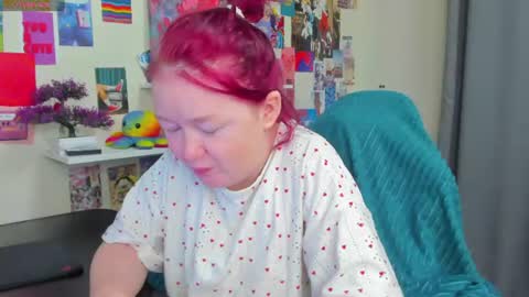 Mia online show from 07-30-26, 03:05