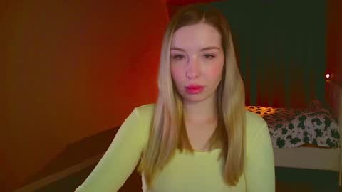 Mia online show from 02-09-25, 03:00