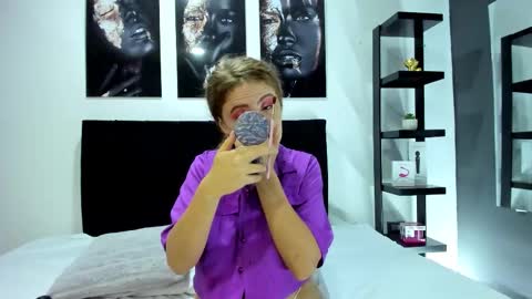 Snapshot of mia_fooxx chatting on 11-15-25, 12:34 mia_fooxx online show from 11-15-25, 12:34